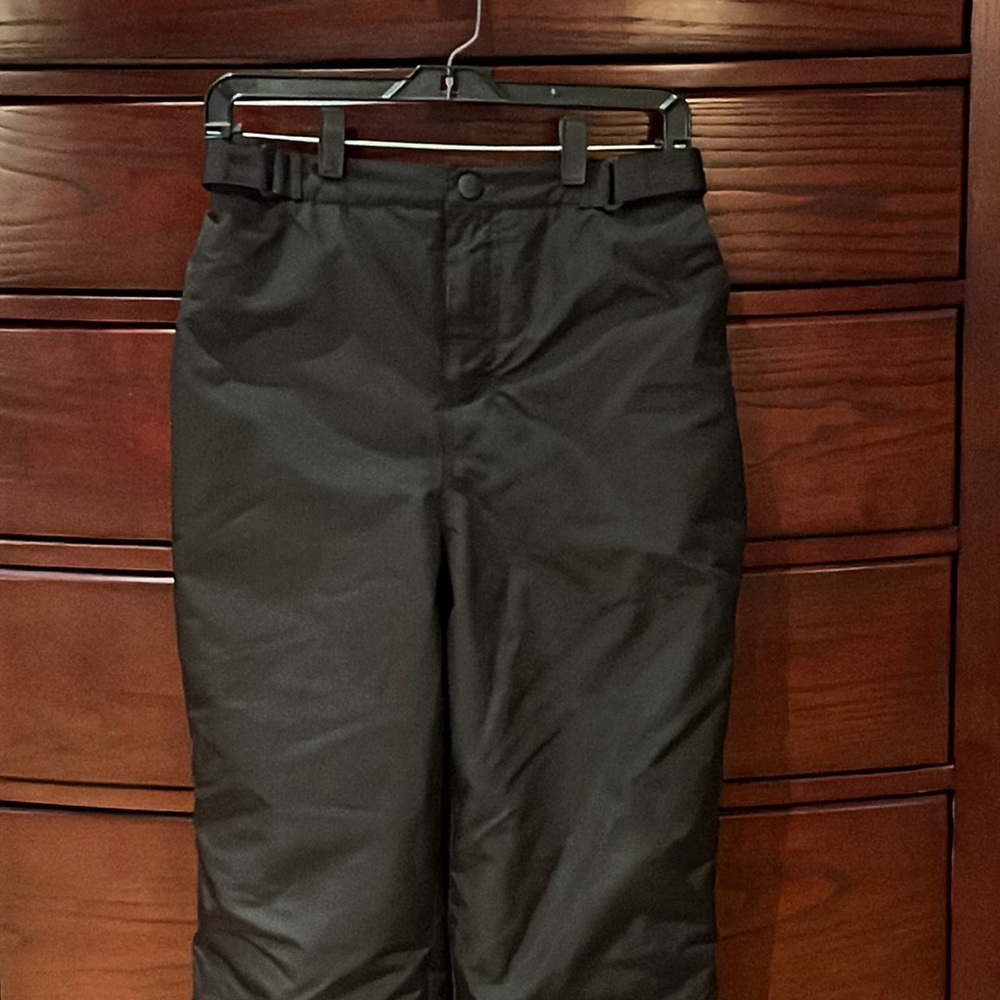 Black snow pants